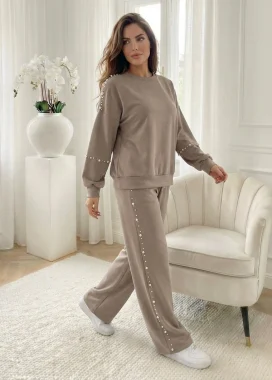 Compleu bej oversize cu perle