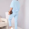 compleu-bleu-din-vascoza-cu-top-cu-maneca-scurta-si-pantaloni-cu-snur