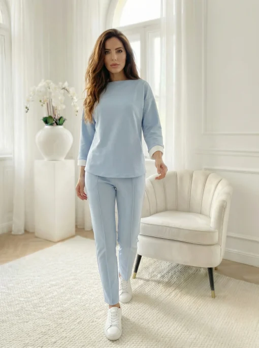 compleu-bleu-format-din-bluza-cu-mansete-contrastante-si-pantaloni