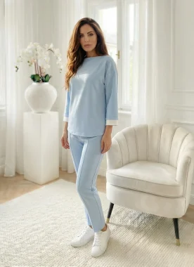 Compleu bleu format din bluza cu mansete contrastante si pantaloni