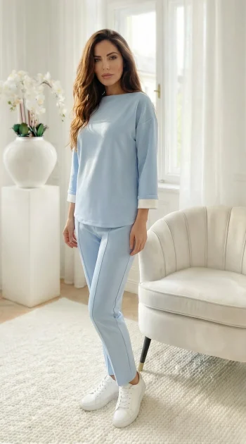 compleu-bleu-format-din-bluza-cu-mansete-contrastante-si-pantaloni
