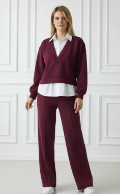 Compleu bordo elegant cu pantaloni evazati si bluza cu guler si baza tip camasa