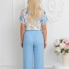 compleu-dama-bleu-format-din-bluza-cu-imprimeu-floral-si-pantaloni-wide-leg