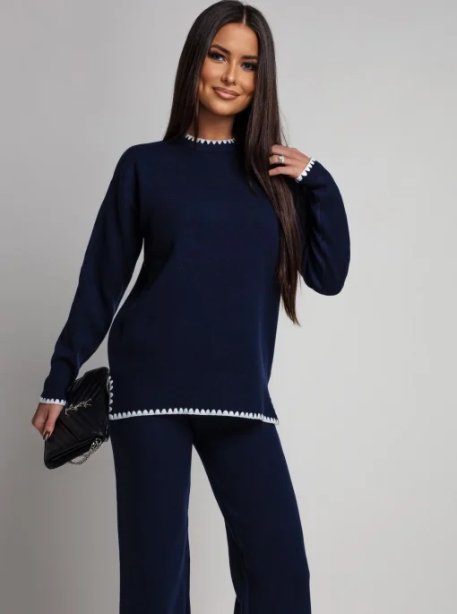 compleu-dama-bleumarin-tricotat-cu-detalii-albe-format-din-bluza-si-pantaloni