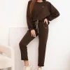 compleu-dama-din-vascoza-maro-cu-guler-rotund-si-pantaloni-comozi