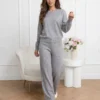 compleu-dama-gri-cu-strasuri-format-din-bluza-si-pantaloni