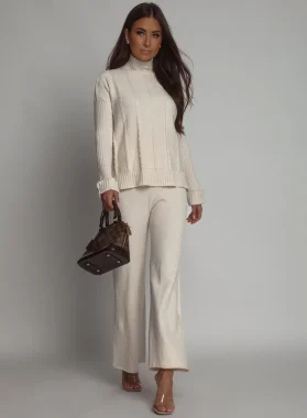 Compleu dama ivory tricotat cu pulover si pantaloni lejeri
