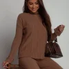 compleu-dama-maro-tricotat-cu-pulover-si-pantaloni-lejeri