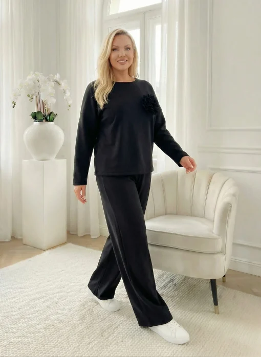 compleu-dama-negru-casual-cu-pantaloni-si-bluza-lejera