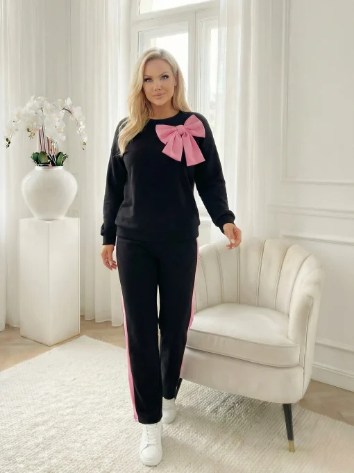 compleu-dama-negru-cu-funda-roz-statement