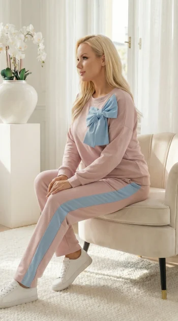 compleu-dama-roz-pal-cu-funda-albastra-statement