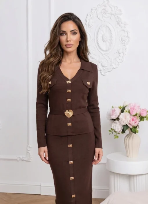 compleu-din-tricot-fin-din-doua-piese-cu-detalii-aurii