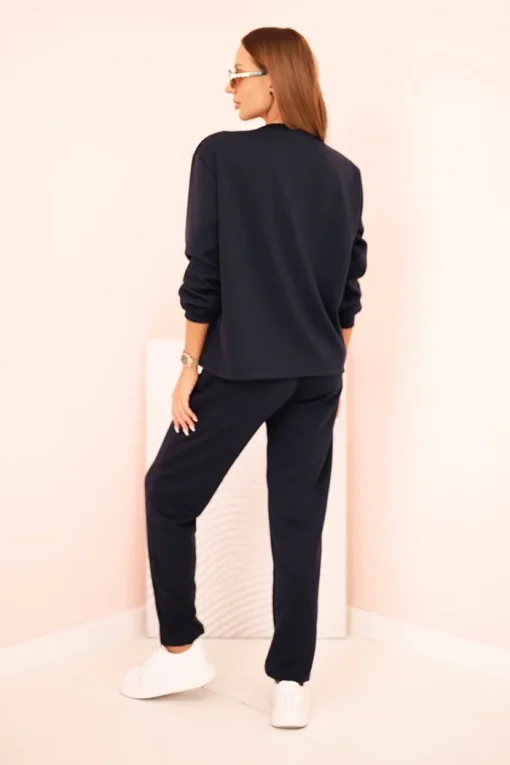 compleu-din-vascoza-bleumarin-cu-detaliu-metalic-si-pantaloni-lejeri