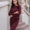 compleu-elegant-cu-aplicatie-florala-3d