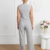 compleu-elegant-gri-format-din-vesta-cu-nasturi-metalici-si-pantaloni