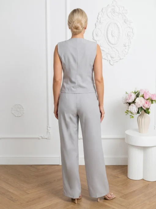 compleu-elegant-gri-format-din-vesta-cu-nasturi-metalici-si-pantaloni