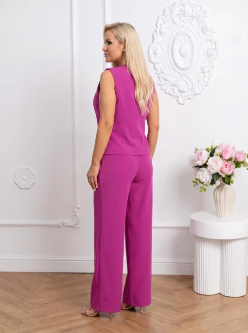 compleu-elegant-magenta-format-din-vesta-cu-nasturi-metalici-si-pantaloni