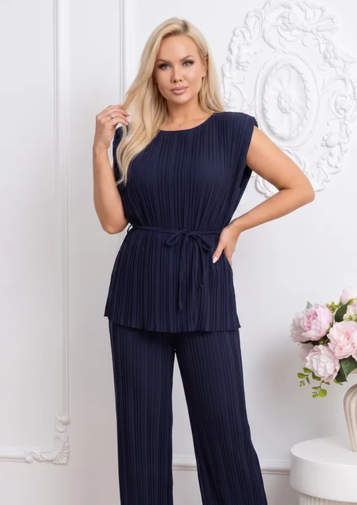 compleu-elegant-plisat-bleumarin-cu-cordon-in-talie