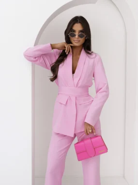 Compleu elegant roz format din sacou cu cordon si pantaloni evazati