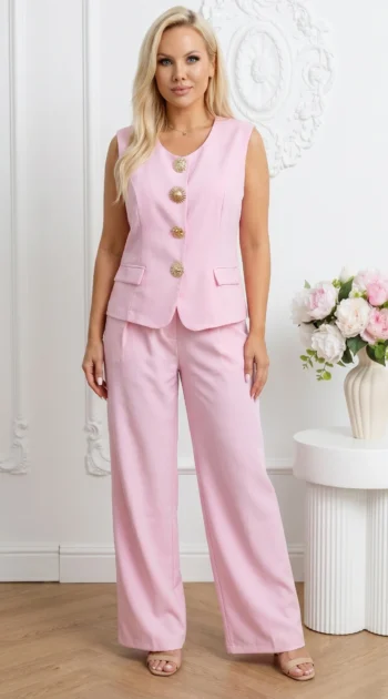 compleu-elegant-roz-format-din-vesta-cu-nasturi-metalici-si-pantaloni
