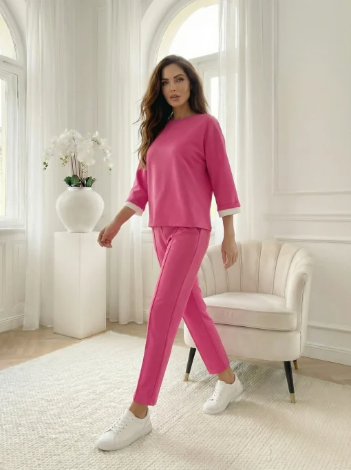 compleu-fucsia-format-din-bluza-cu-mansete-contrastante-si-pantaloni