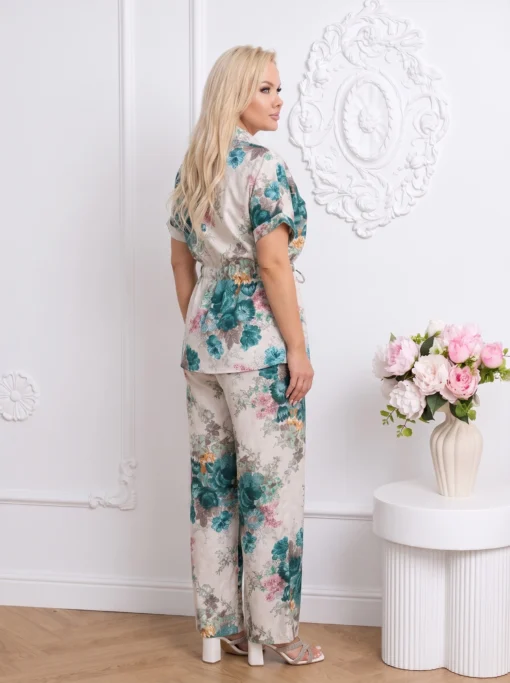 compleu-lejer-cu-imprimeu-floral