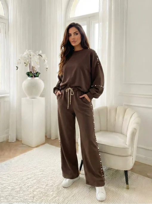 compleu-maro-inchis-oversize-cu-perle