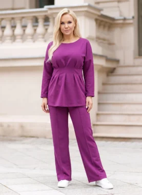 Compleu mov elegant cu bluza cambrata si funda la spate