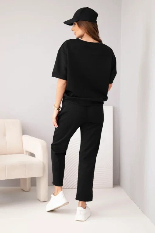 compleu-negru-din-vascoza-cu-top-cu-maneca-scurta-si-pantaloni-cu-snur