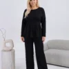 compleu-negru-elegant-cu-bluza-cambrata-si-funda-la-spate