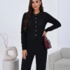 compleu-negru-elegant-cu-dantela-si-nasturi-metalici