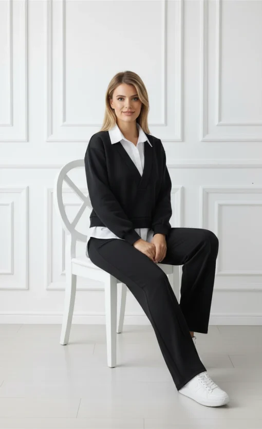 compleu-negru-elegant-cu-pantaloni-evazati-si-bluza-cu-guler-si-baza-tip-camasa