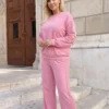 compleu-roz-din-vascoza-cu-detalii-aurii