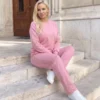 compleu-roz-din-vascoza-cu-detalii-aurii