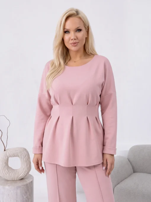 compleu-roz-pudra-elegant-cu-bluza-cambrata-si-funda-la-spate