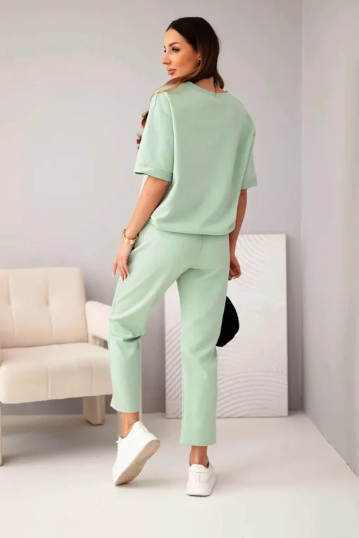compleu-verde-din-vascoza-cu-top-cu-maneca-scurta-si-pantaloni-cu-snur