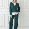 compleu-verde-elegant-cu-pantaloni-evazati-si-bluza-cu-guler-si-baza-tip-camasa