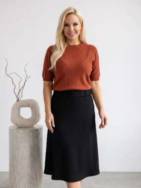 Fusta eleganta din catifea raiata cu talie elastica si curea