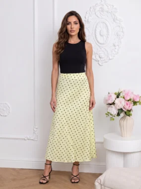 Fusta lunga galbena cu buline si aspect satinat
