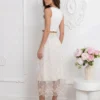 fusta-midi-din-dantela-crem-cu-talie-inalta-si-broderie-florala