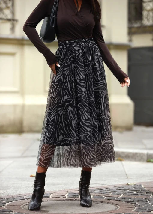 fusta-midi-din-tull-cu-imprimeu-animal-print-alb-negru
