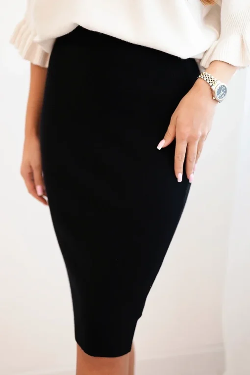 fusta-neagra-din-tricot-elastica