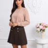 fusta-scurta-eleganta-cu-pliuri-si-nasturi-aurii