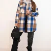 jacheta-dama-maro-cu-carouri-oversized-copiaza