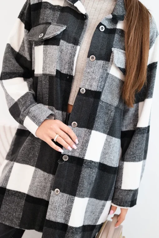 jacheta-oversized-in-carouri-alb-negru