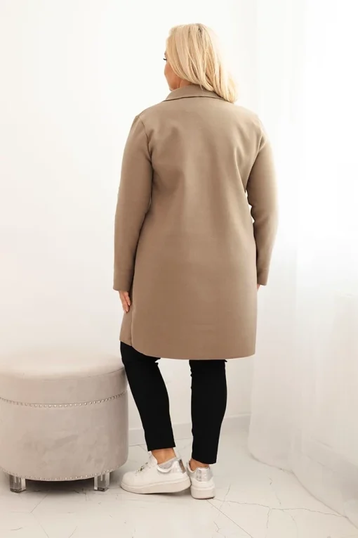 palton-bej-elegant-cu-guler-buzunare-si-inchidere-cu-nasturi