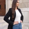 palton-elegant-cambrat-din-stofa-cu-rever-clasic