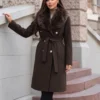 palton-elegant-cu-guler-bogat-din-blana-si-cordon-in-talie