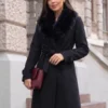 palton-elegant-cu-guler-bogat-din-blanita-si-cordon-in-talie
