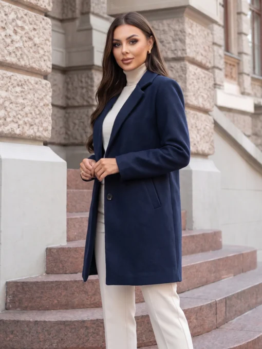 palton-elegant-cu-rever-crestat-si-inchidere-cu-nasture